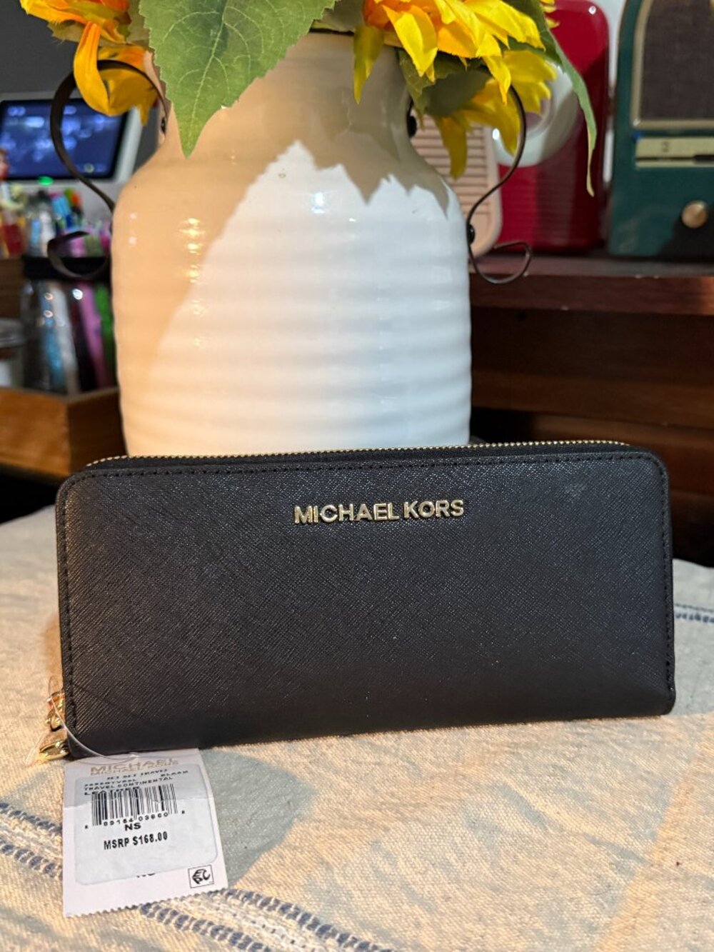 NWT Michael Kors Jet Set Travel Continental Zip Around Wallet | Saffiano Leather
